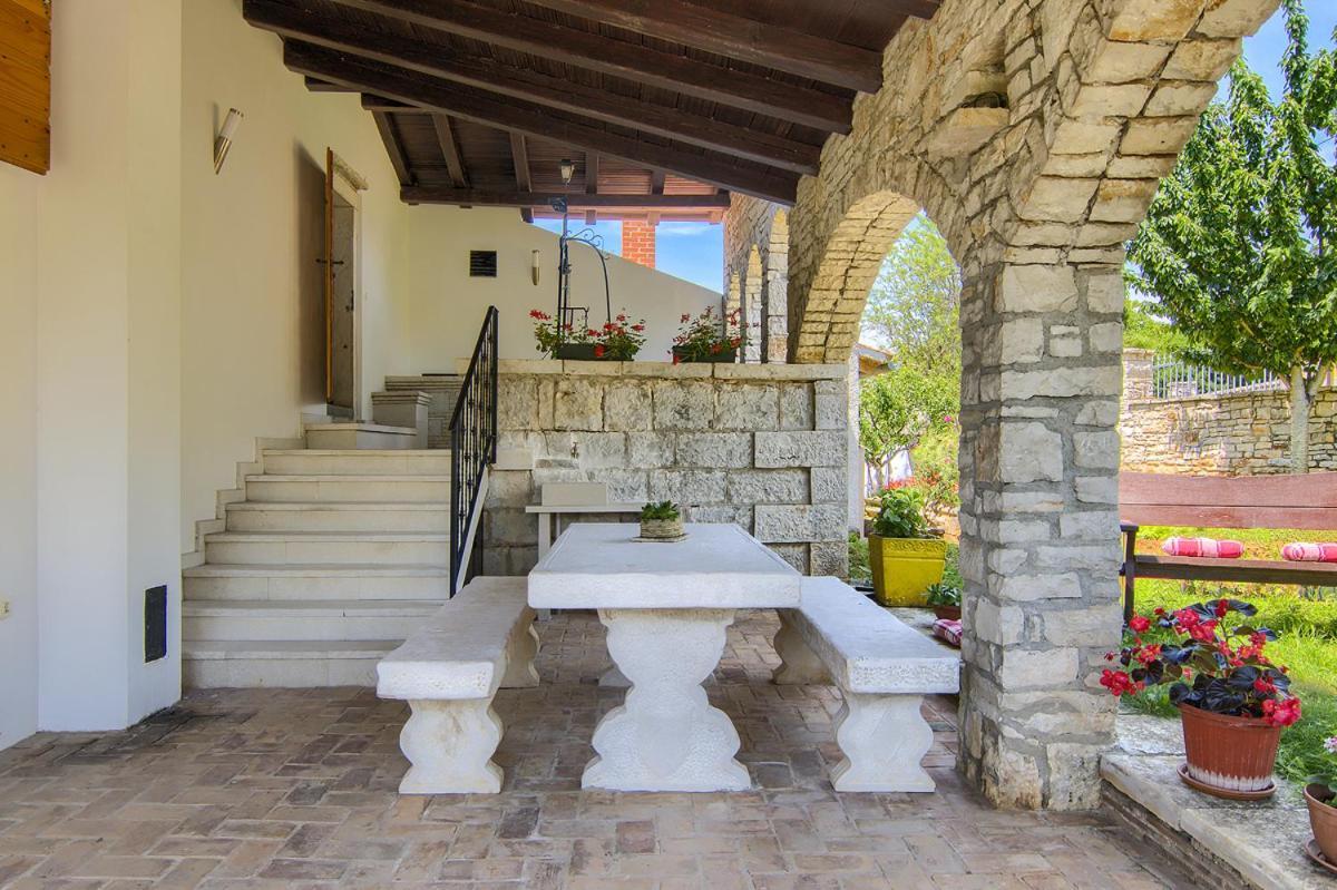 Holiday Home Kukurin Bale Εξωτερικό φωτογραφία