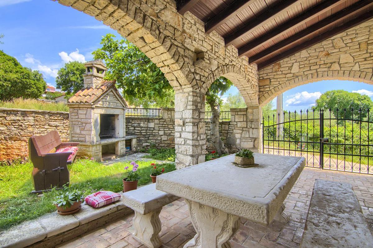 Holiday Home Kukurin Bale Εξωτερικό φωτογραφία